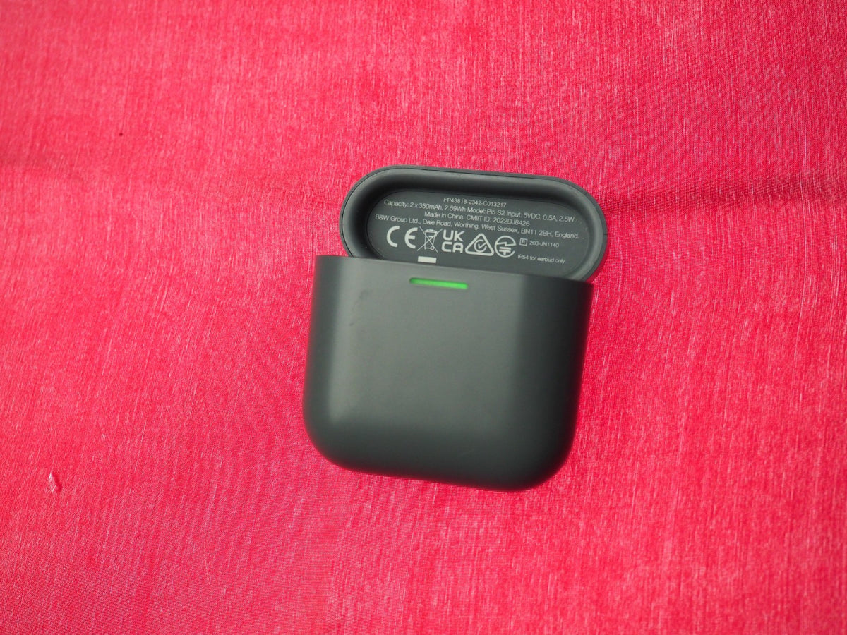 Bowers & Wilkins PI5 S2 Case Only & Working