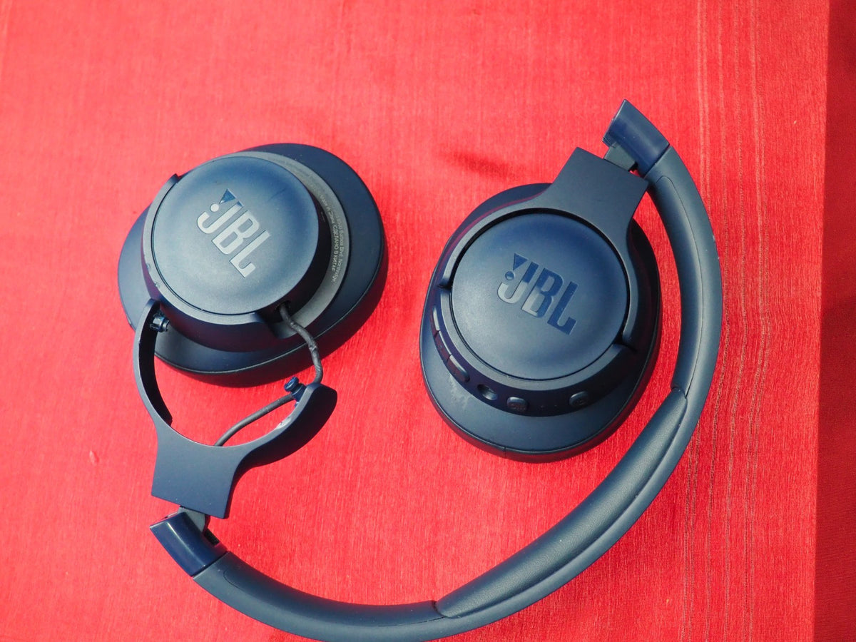 JBL Tune 770 Bluetooth Headphones Working But Snapped