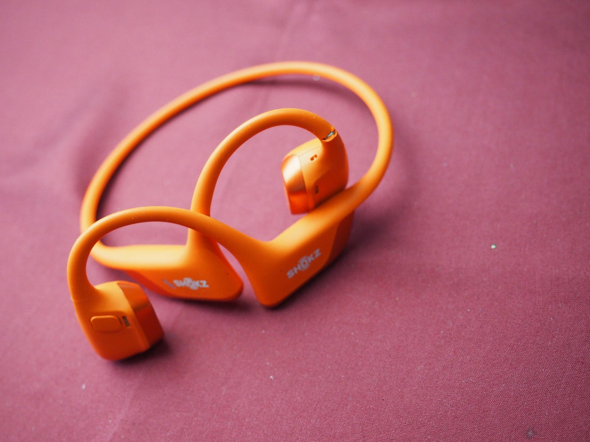 Shokz Openrun Pro 2 Earbuds Only & Working but broken