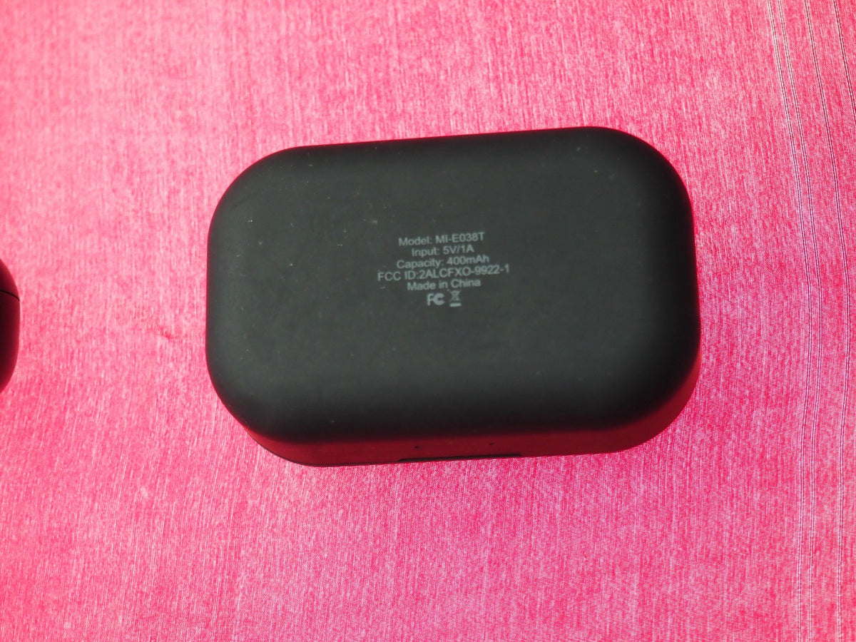 Merkury MI-EO38T Bluetooth Earbud Case Only & Working