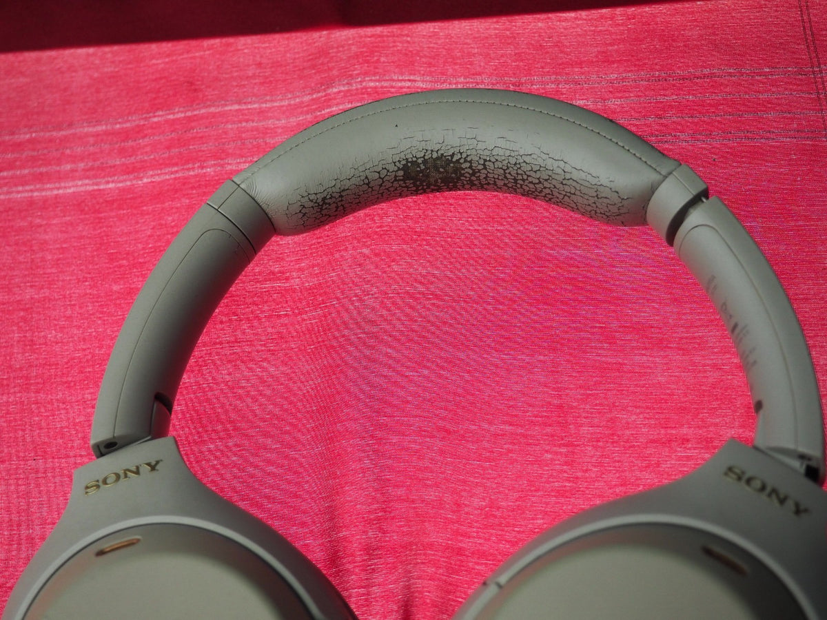 Sony WH-1000XM4 Bluetooth Headphones & Working