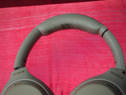 Sony WH-1000XM4 Bluetooth Headphones & Working