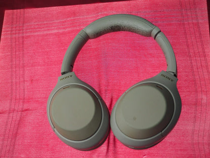 Sony WH-1000XM4 Bluetooth Headphones & Working