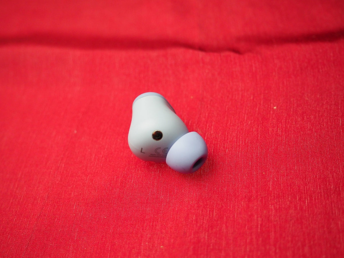 Genuine Beats Solo Left Bluetooth Earbud Only & Working