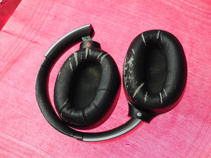 Sony WH-1000XM2 Bluetooth Headphones Working