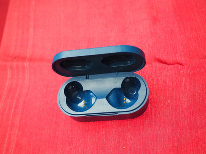 Belkin Soundform Play Charging Case Only & Working
