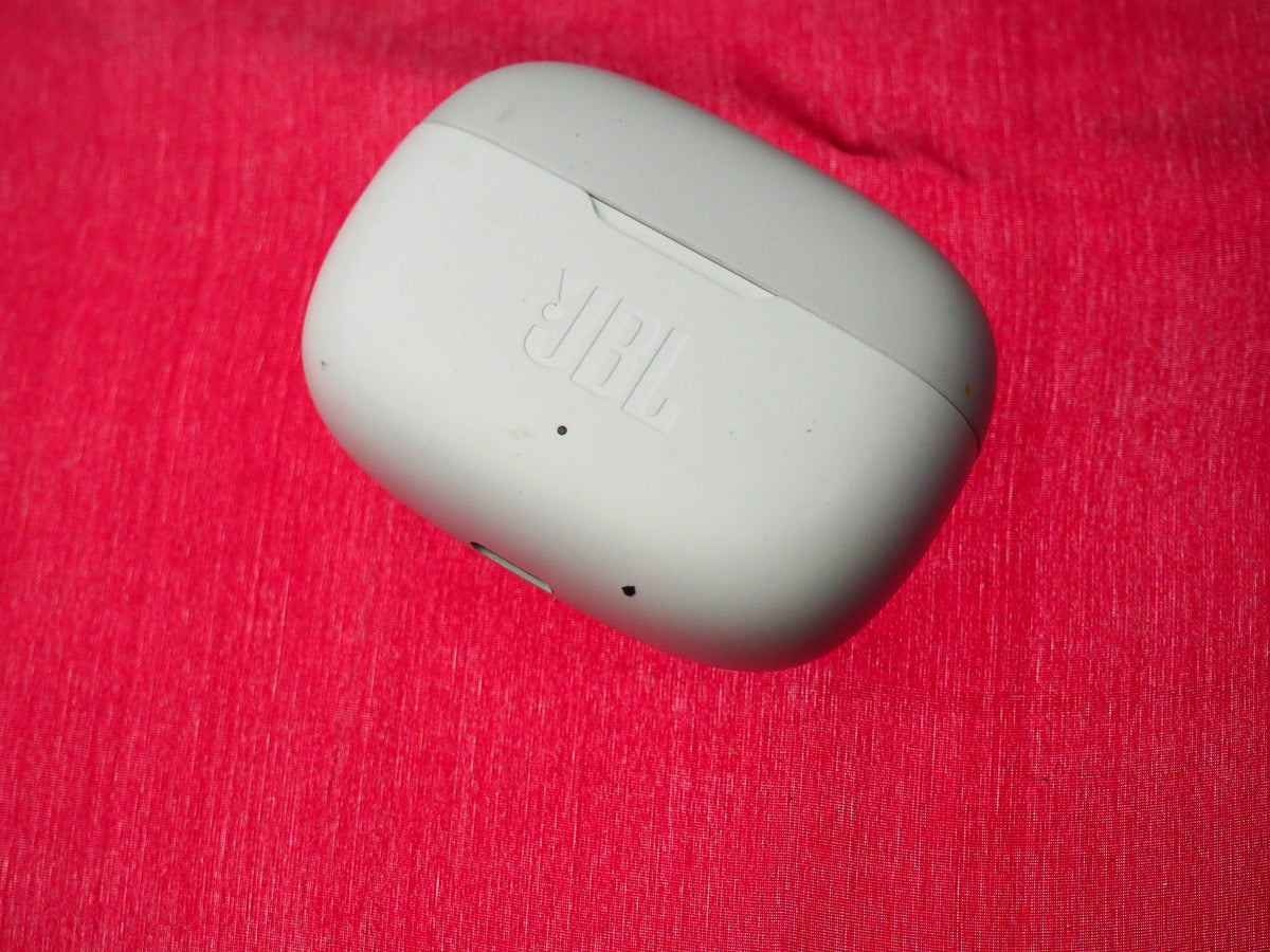 JBL Wave 200 Bluetooth Earbud Case Only & Working