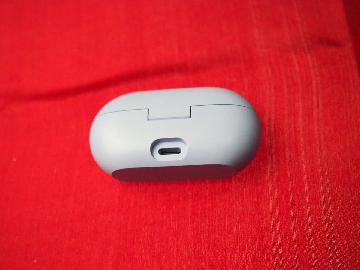Genuine Beats Solo Charging Case Only & Working