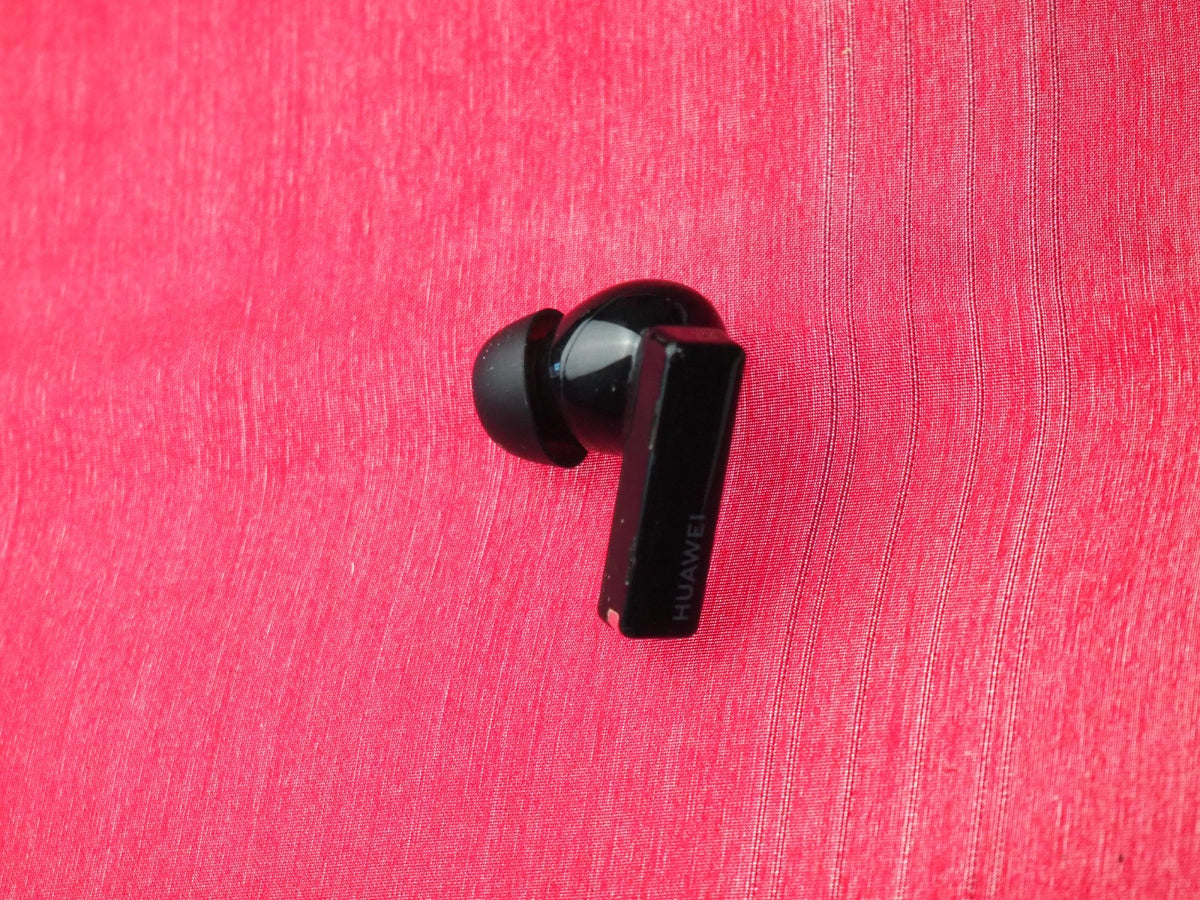 Huawei Freebuds Pro Left Bluetooth Earbud Only & Working