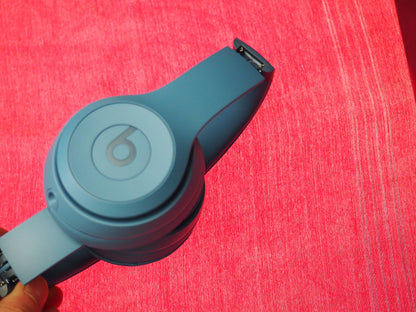 Beats Solo 4 Blue Bluetooth Headphones & Only One Side Works