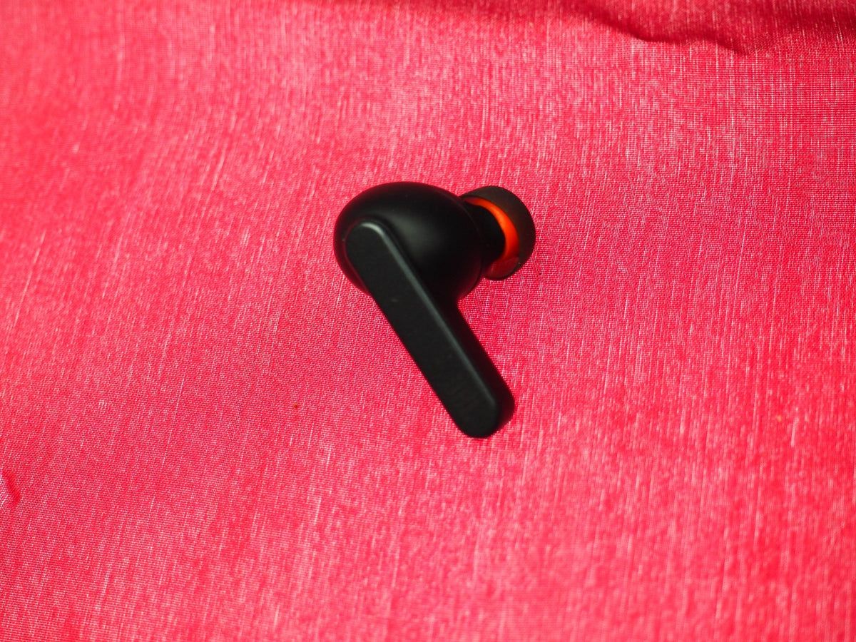 JBL Pro + Right  Bluetooth Earbud Only & Working