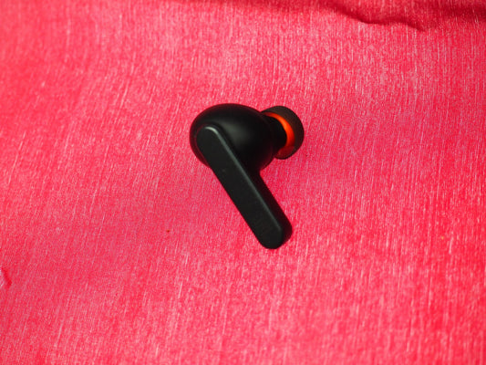 JBL Pro + Right  Bluetooth Earbud Only & Working