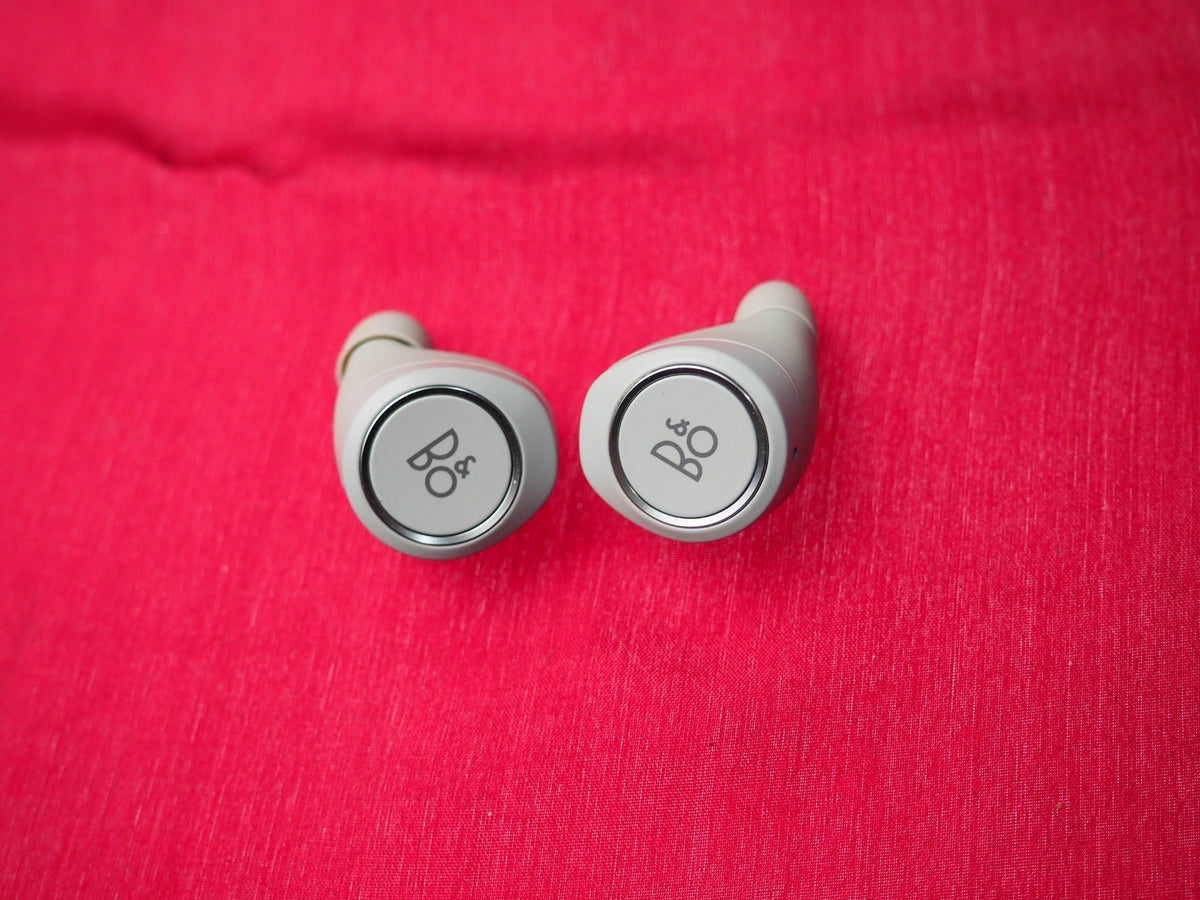 Bang & Olufsen Beoplay E8 2.0 Left Right Bluetooth Earbuds Only & NO SOUND LEFT