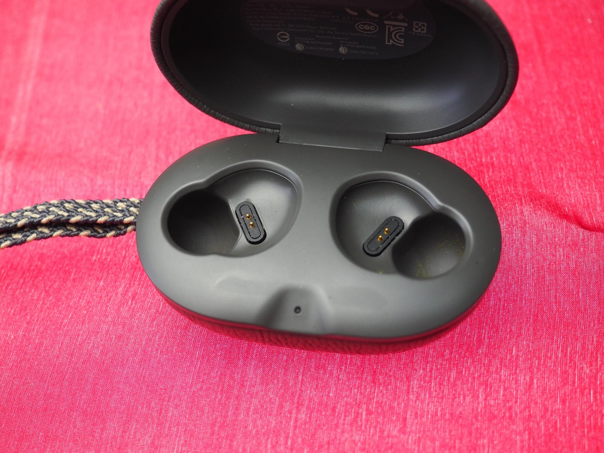 Beoplay E8 Case Only & Working