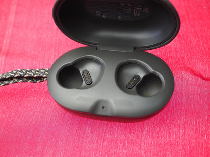 Beoplay E8 Case Only & Working