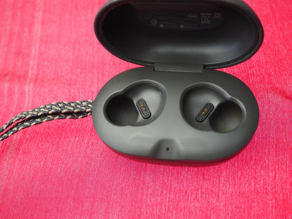 Beoplay E8 Case Only & Working