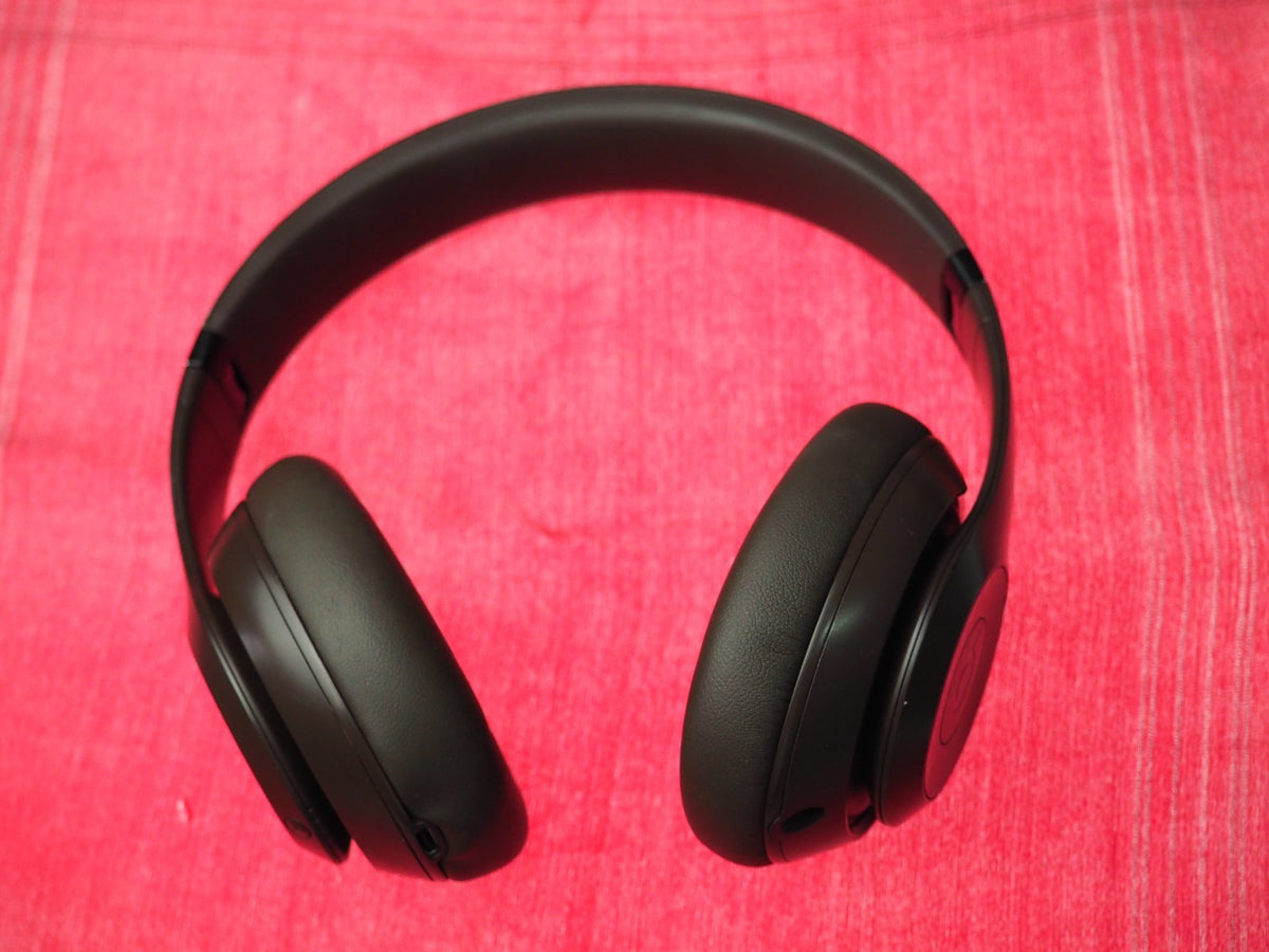Beats Studio Pro Brown Bluetooth Headphones & NOT Working