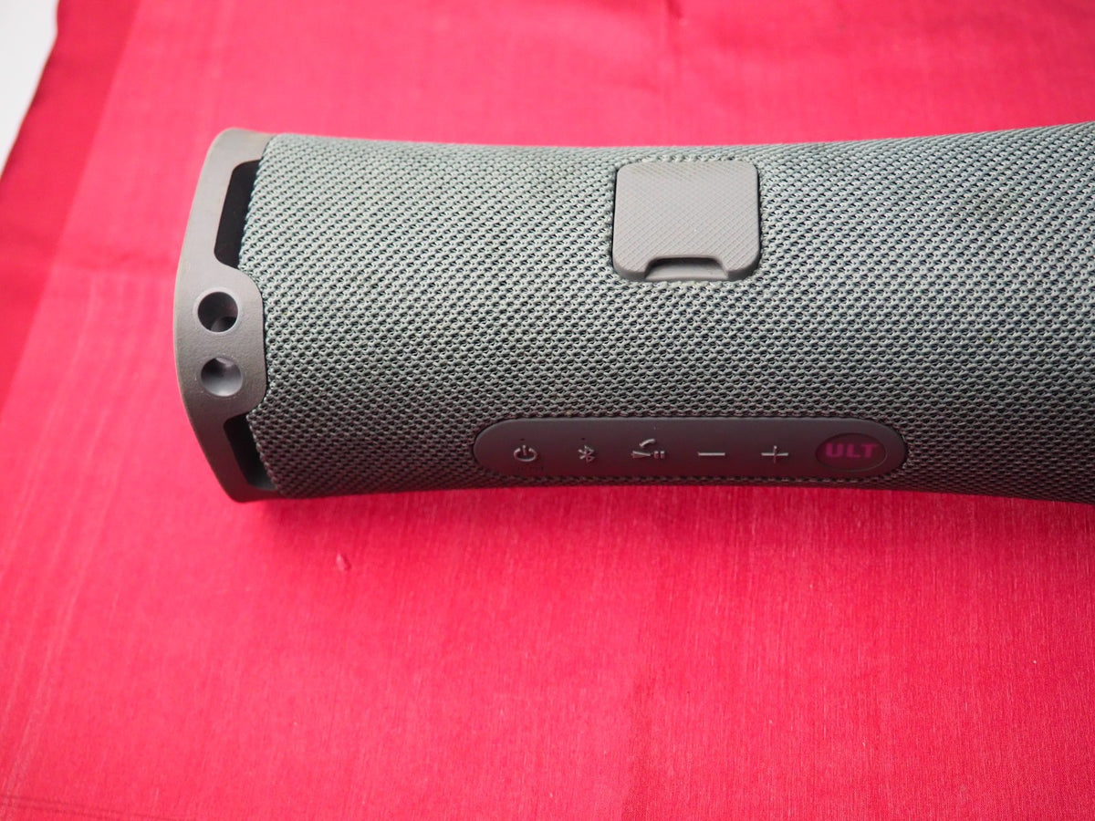 Sony ULT FIELD 1 Bluetooth Wireless Speaker & Not Working