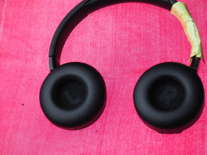 JBL TUNE 670NC Bluetooth Headphones No Sound Right