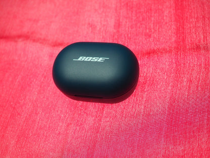New Bose Quietcomfort Charging Case Only & Working