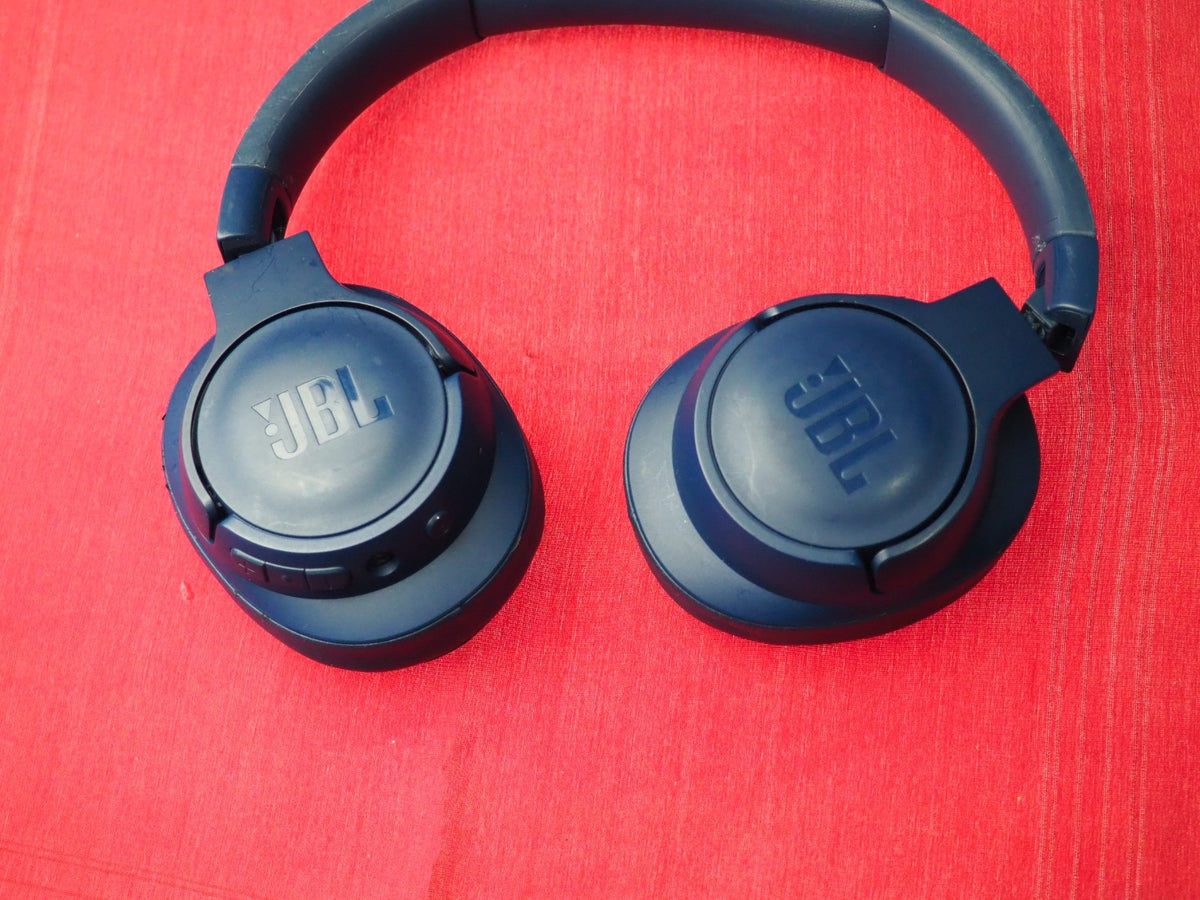 JBL Tune 720 Bluetooth Headphones Working But Snapped