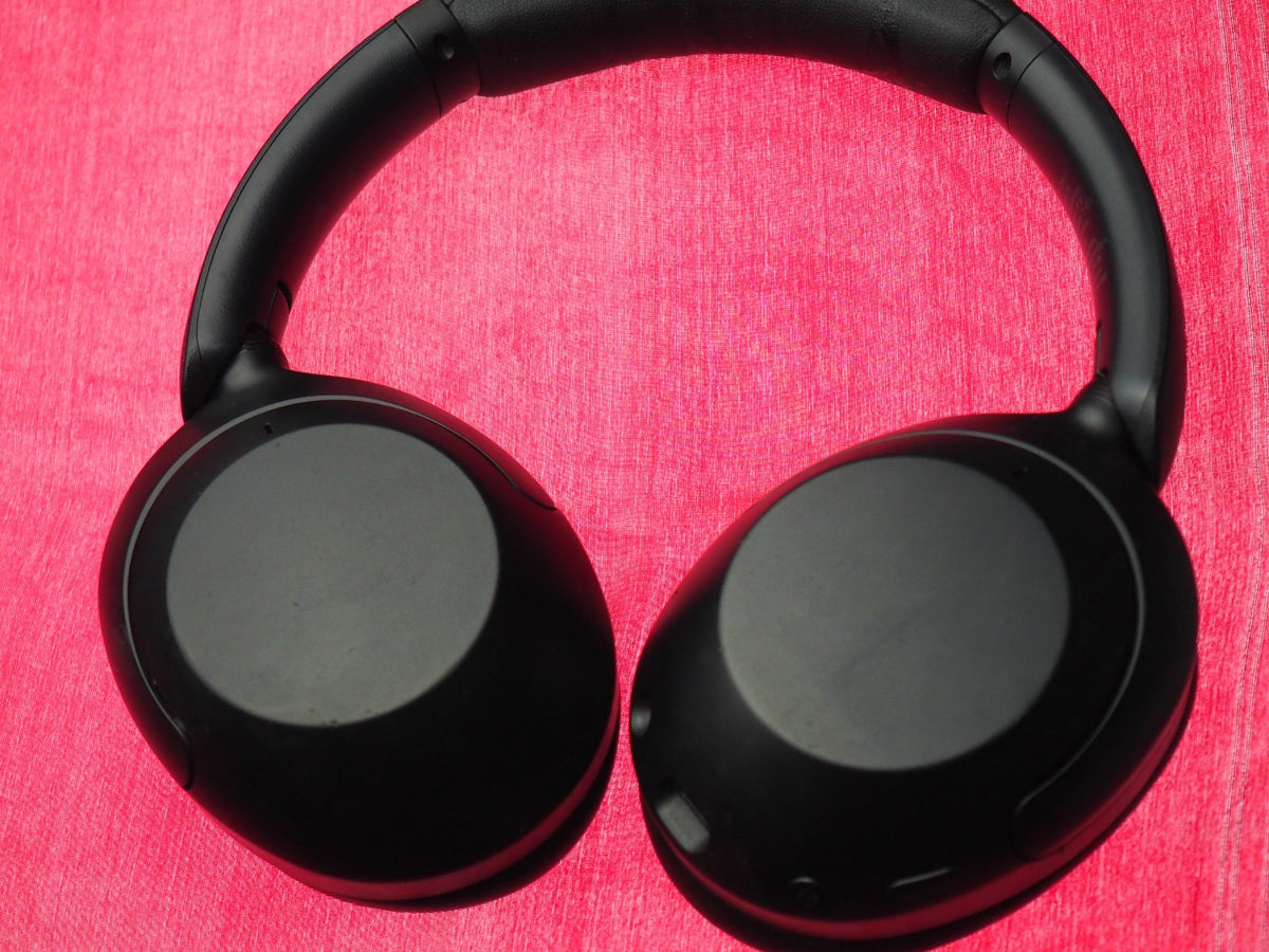 Sony XB910 Bluetooth Headphones