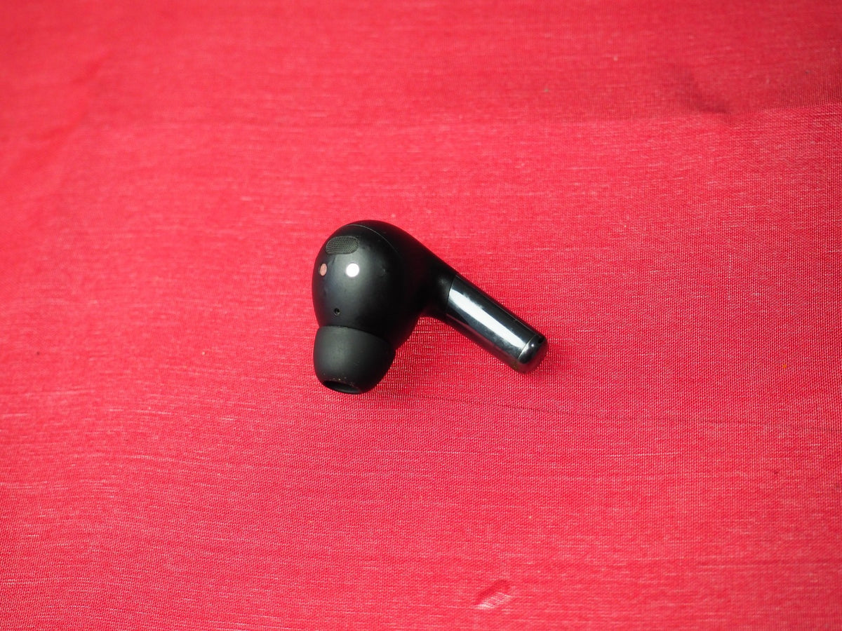 One Plus Buds Pro Right Earbud Only & Working