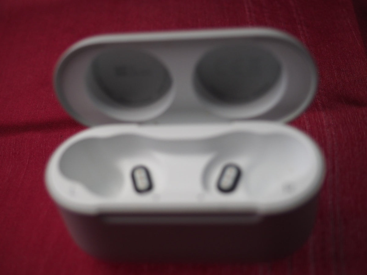Amazon Echo Buds 2nd Gen  Charging Case Only & Working