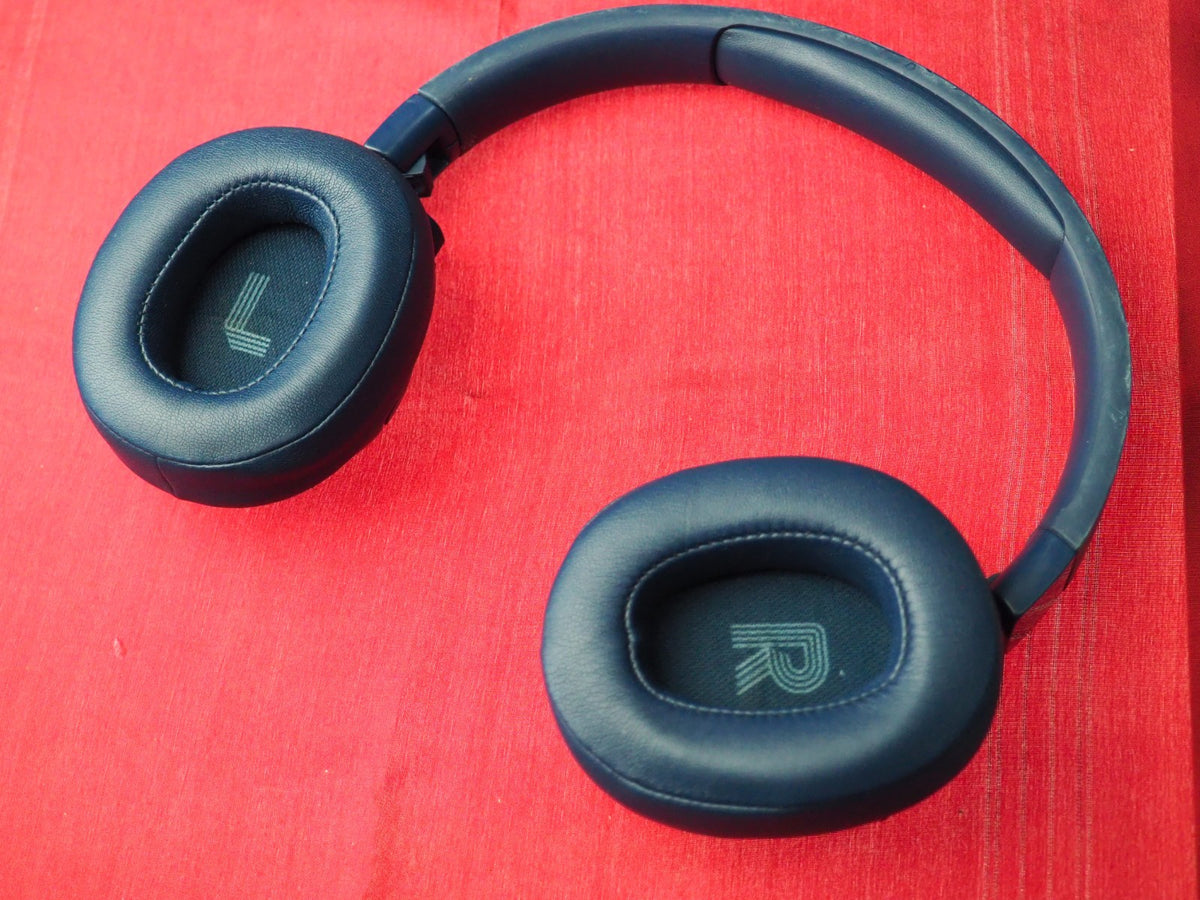 JBL Tune 720 Bluetooth Headphones Working But Snapped