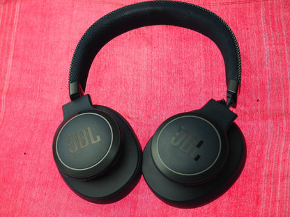 JBL Live 650 Bluetooth Headphones & Fully Working But Snapped