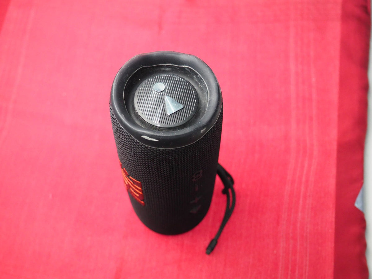 JBL Flip 6 Bluetooth Wireless Speaker & Working