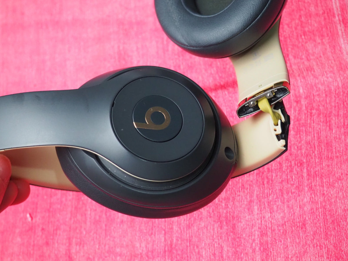 Beats Solo 3 Bluetooth Headphones & NOT Working