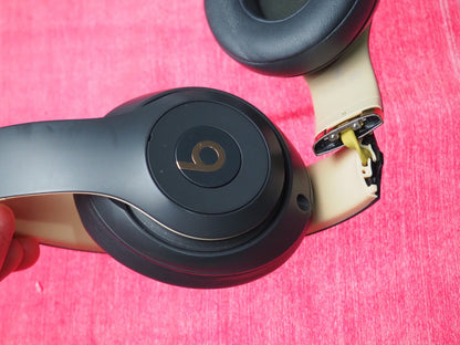 Beats Solo 3 Bluetooth Headphones & NOT Working