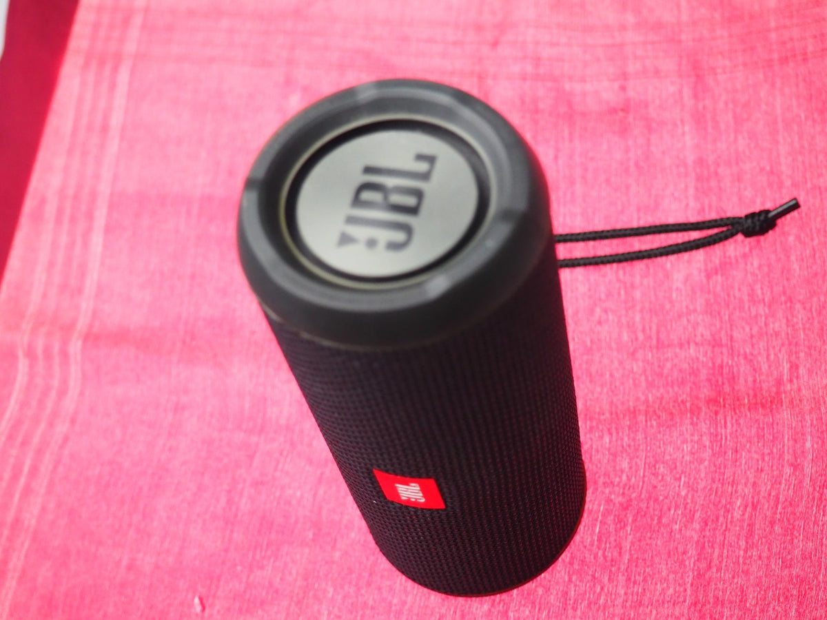 JBL Flip 3 Bluetooth Wireless Speaker & Working