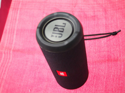 JBL Flip 3 Bluetooth Wireless Speaker & Working