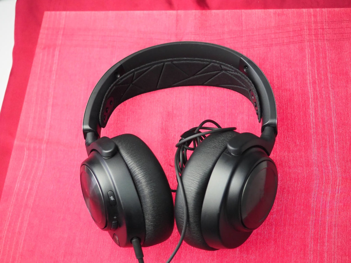 SteelSeries Arctis Nova Pro for Xbox Bluetooth Headphones ONLY PS5