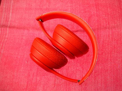 Beats Solo 3 Bluetooth Headphones & Working