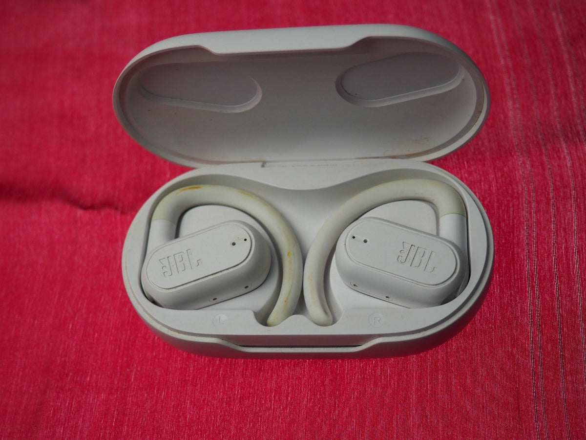 JBL Sound gear Sense Bluetooth Earbuds Only & Not Working
