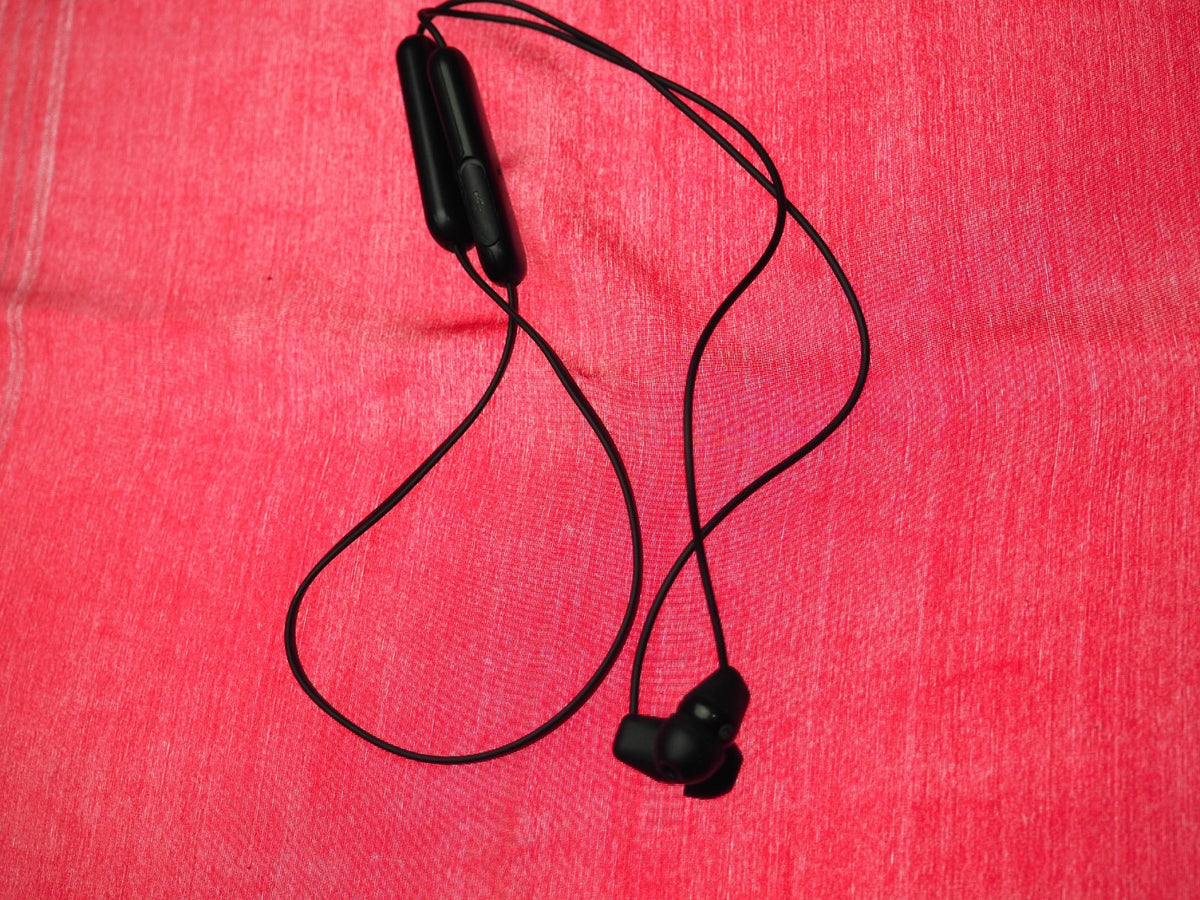 Sony WI-C200 Black Bluetooth Earbuds