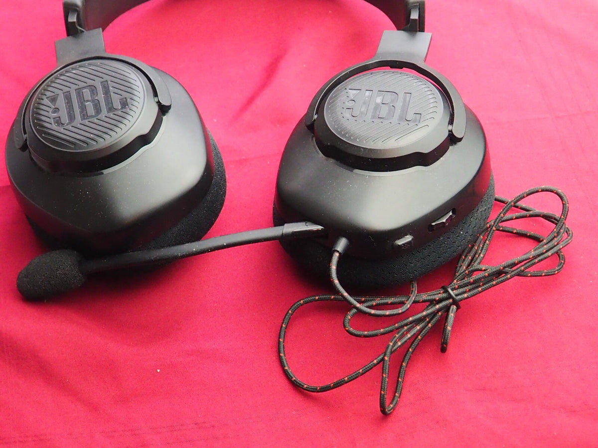 JBL Qauntum 100 Wired Headphones