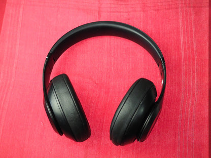 Beats Sudio 3 (old model) Bluetooth Headphones Damaged