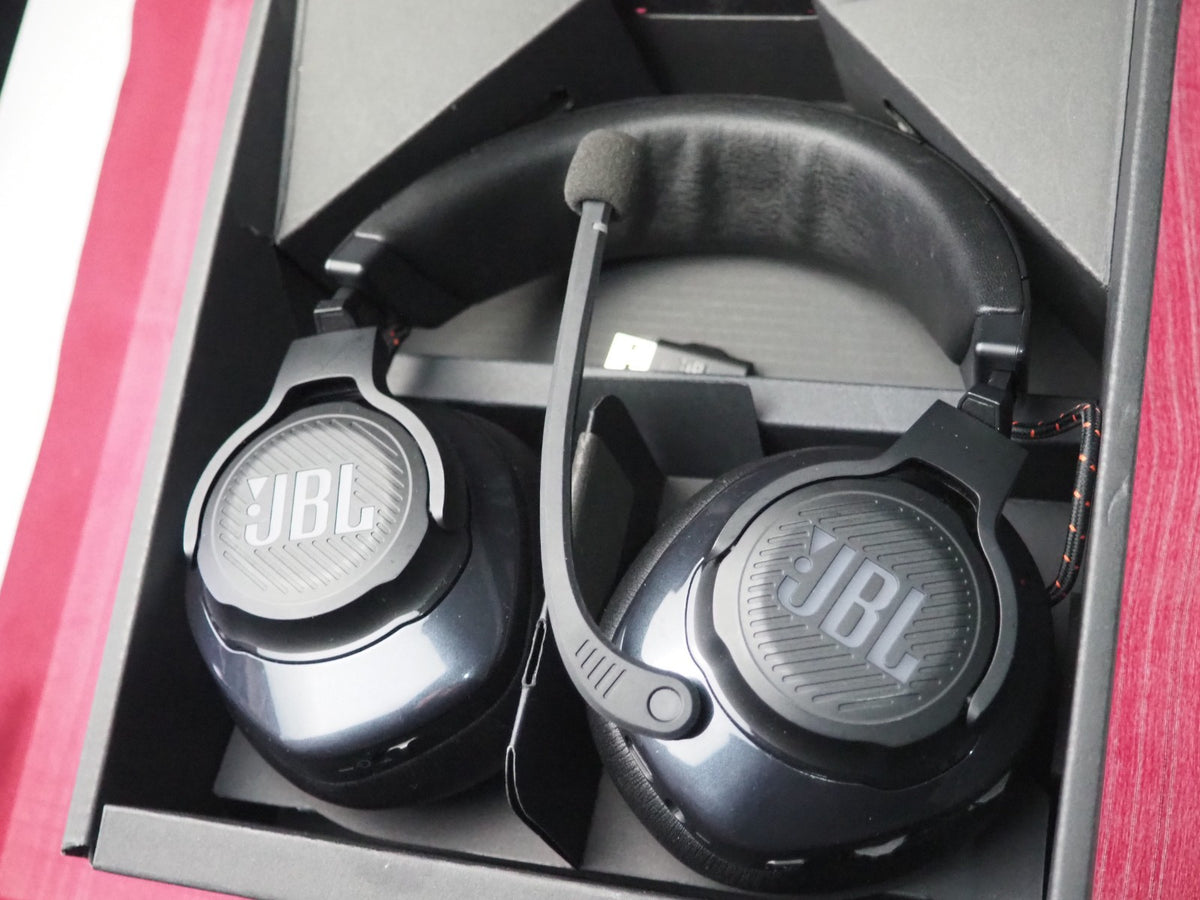 JBL Qauntum 610m Bluetooth Gaming Headphones Part Working
