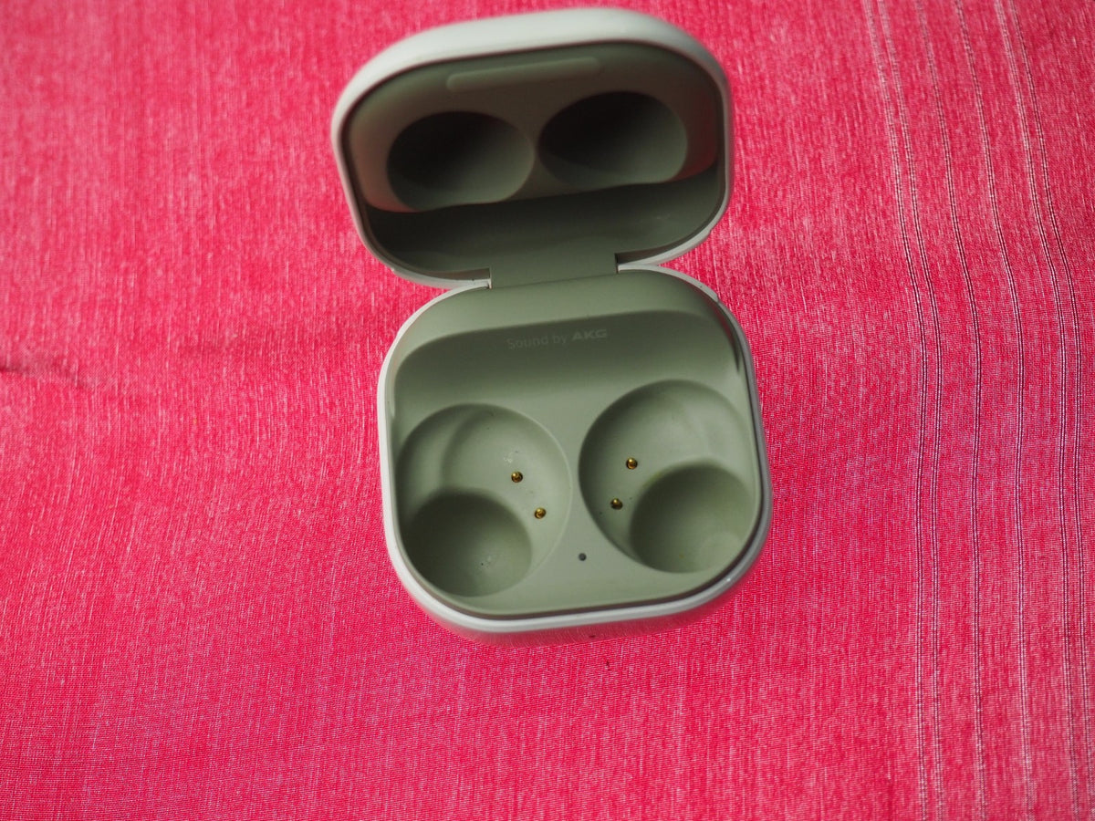 Samsung Buds 2 SM-R177 Bluetooth Earbud Case Only & Working