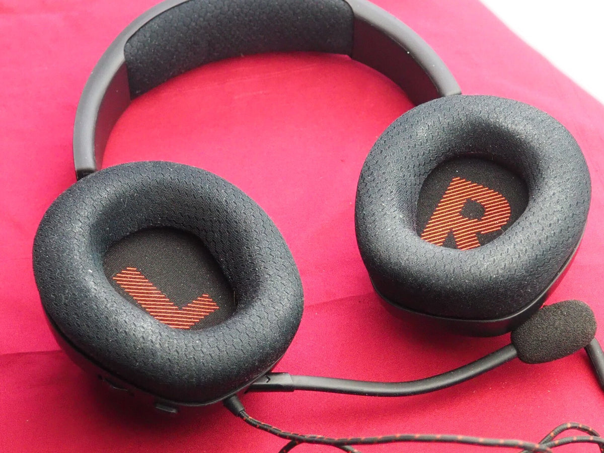JBL Qauntum 100 Wired Headphones