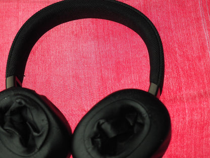 JBL Live 650BT Bluetooth Headphones