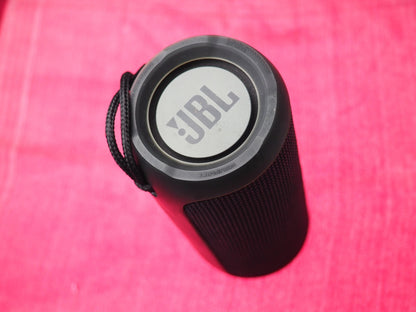 JBL Flip 3 Bluetooth Wireless Speaker & Working