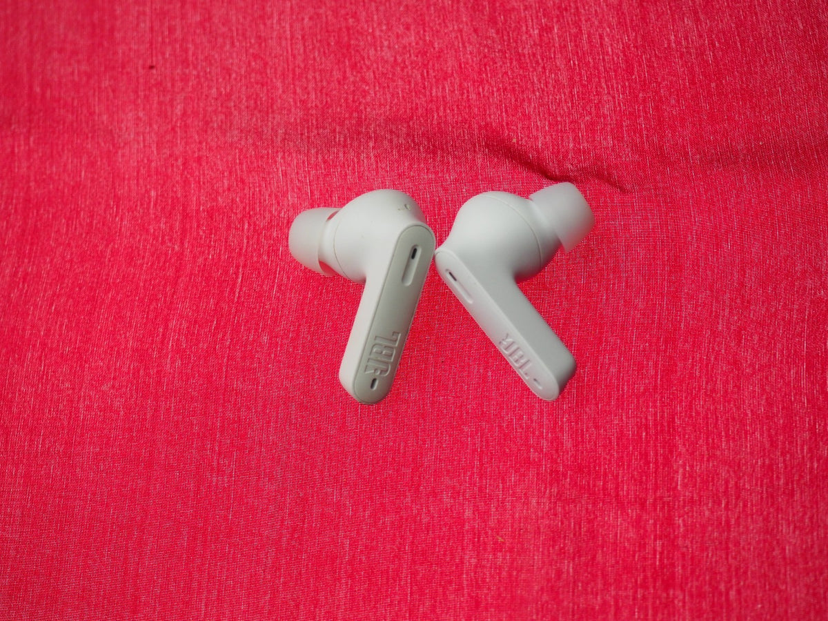 JBL Tune Beam (new model) Left & Right Bluetooth Earbuds Only & Working