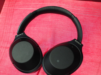 Sony WH-1000XM2 Bluetooth Headphones Working