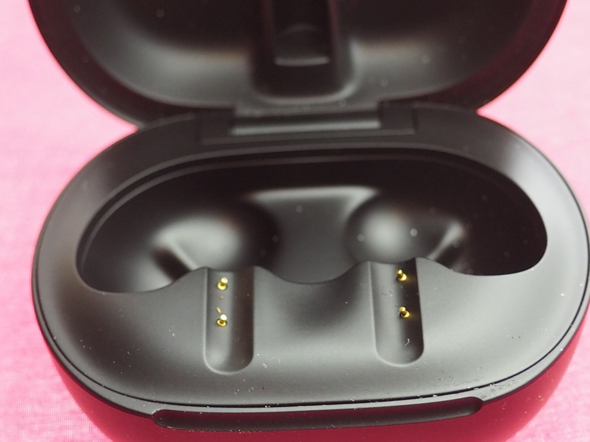 Plantronics Poly Voyager F60T  Earbud Case Only & Working Smashed