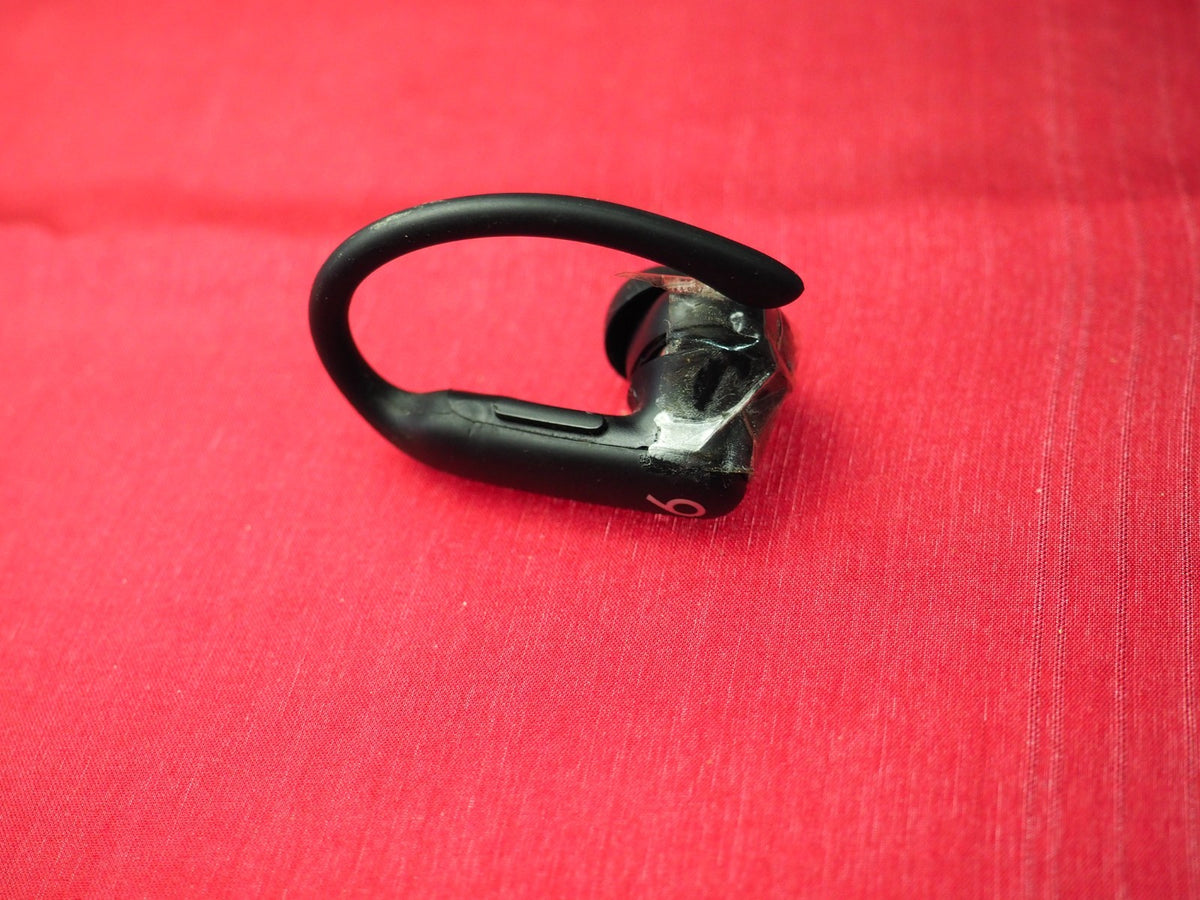 Powerbeats Pro 2 Right Earbud Only & Not Working Damaged